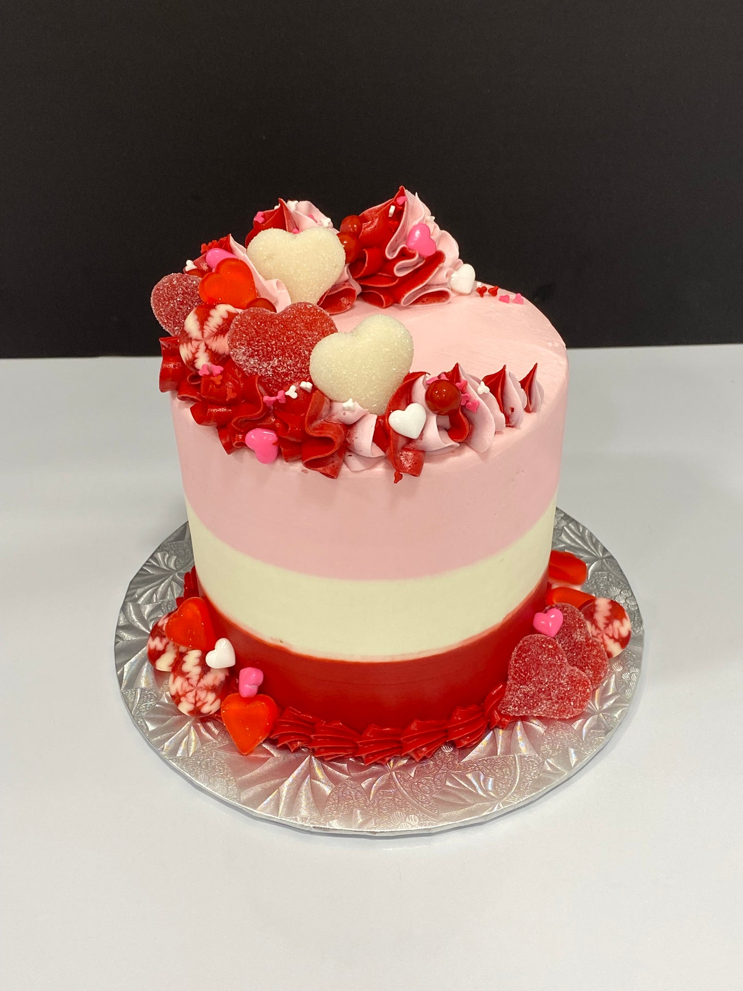 St-Valentin 2026: Gateau rose bonbons
