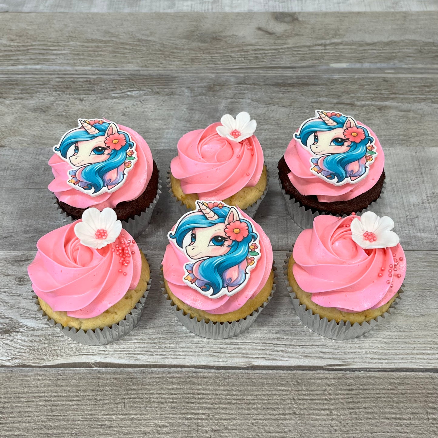 Cupcakes de couleur: licornes et fleur (version rose)