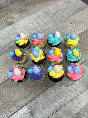 Pâques 2024: Mini cupcakes coloré et bonbons