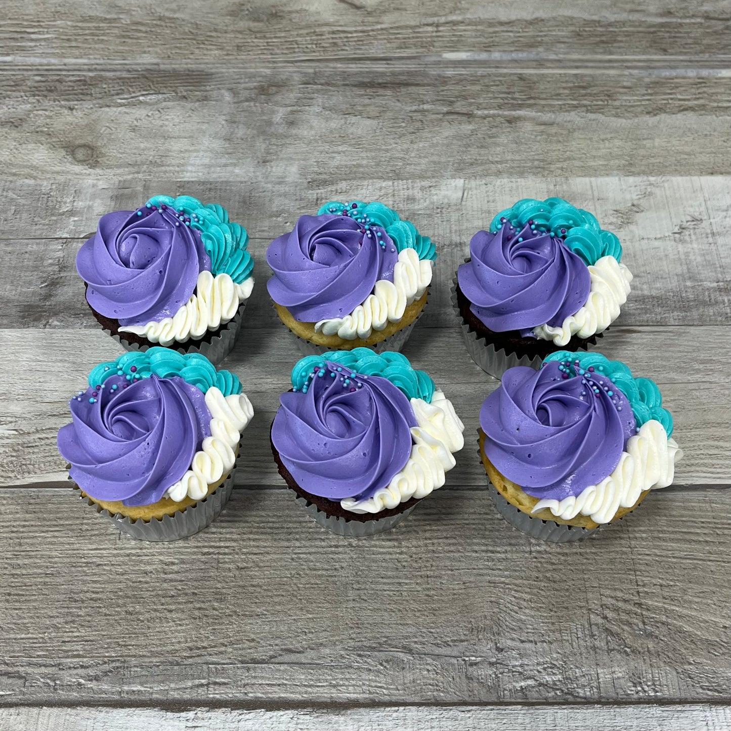 Les rosettes: mauve, turquoise et blanc