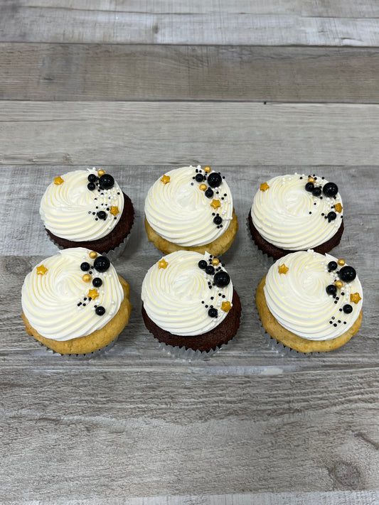 Cupcakes format régulier tourbillons blanc noir et or