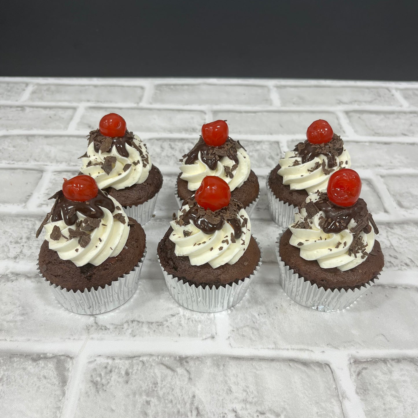 Cupcakes style forêt noire