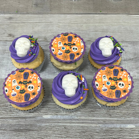 Cupcakes design Halloween: mauve et tête de squelette